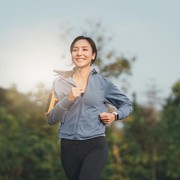 'Silent Walking' Mendadak Jadi Tren di Medsos dan Disebut Datangkan Banyak Manfaat, Apa Itu?