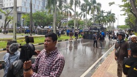 Ricuh di BP Batam, Warga Rempang Lempar Molotov