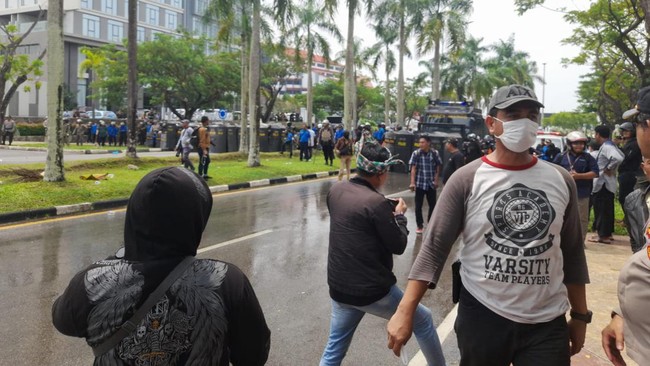 Badan Pengusahaan Kawasan Perdagangan Bebas dan Pelabuhan Bebas Batam (BP Batam) bakal tetap menggarap Rempang Eco City di tengah marak gelombang protes.