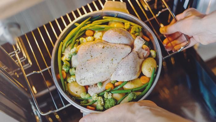 Viral di TikTok Istilah Chicken Anxiety, Ini Semua yang Perlu Kamu Tahu