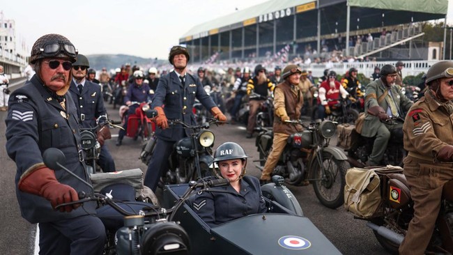 FOTO: Keseruan Pesta Vintage di Festival Goodwood Revival