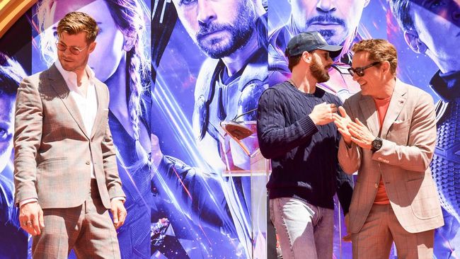 Chris Evans dan Alba Baptista menikah pada akhir pekan lalu (9/9). Acara pernikahan itu dihadiri para bintang The Avengers.