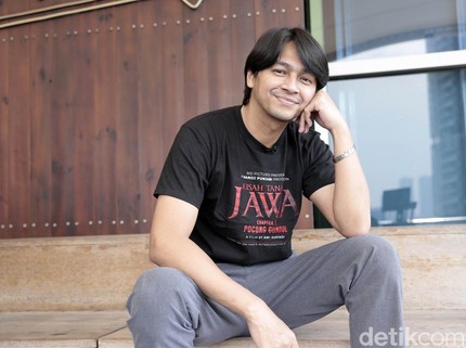 Cerita Deva Mahenra Pernah Ditegur Aktris Lawan Main karena Panggil 'Mbak'