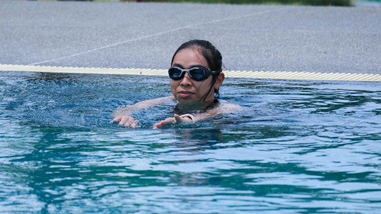 Ilustrasi Berenang Ilustrasi Berenang