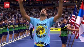 VIDEO: Momen Djokovic Naik ke Tribune Usai Juara US Open 2023