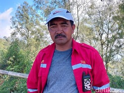 Cerita Ngeri Relawan Terjebak Api saat Padamkan Kebakaran Bromo