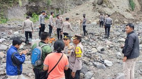 Tiga Pekerja di Bali Tewas Tertimbun Longsor Tebing 30 Meter
