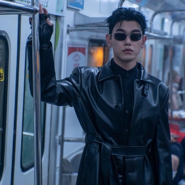 Lirik Lagu Only for a Moment - Eric Nam