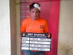 Personel Polisi Dijambret 2 Pria Bersajam di Medan, Pelaku Babak Belur Dimassa