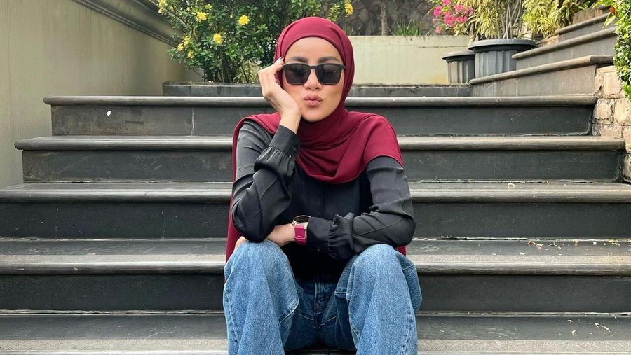Penghasilan Berkurang, Olla Ramlan Singgung soal Lepas Hijab