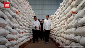 VIDEO: Jokowi Klaim Stok Beras Aman, Ada 2 Juta Ton Di Gudang Bulog