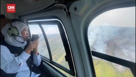 VIDEO: Khofifah Minta Tambahan Helikopter Padamkan Api Bukit Teletabis