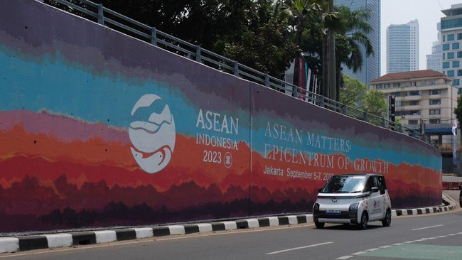 Wuling memastikan investigasi insiden terbakarnya mobil listrik Air EV di Bandung, Jawa Barat pada Sabtu (5/7), terus berlanjut.
