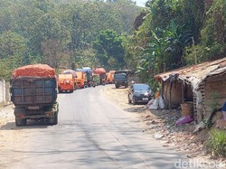 Masalah Klasik di TPA Sarimukti Saat Hujan, Jalan Licin dan Becek