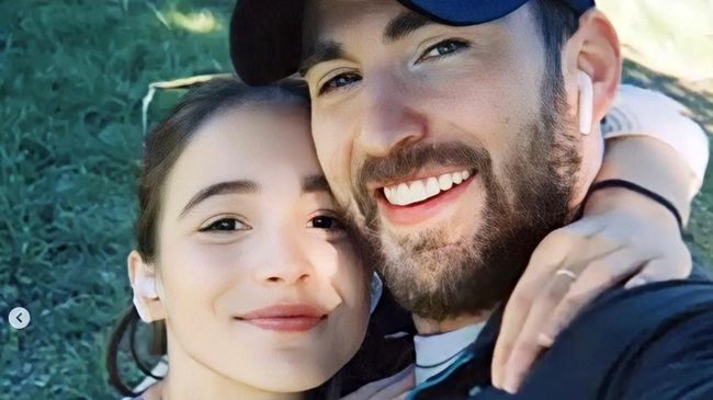 Chris Evans dan Alba Baptista Sambut Kelahiran Anak Pertama Pasangan artis Chris Evans dan Alba Baptista menyambut kelahiran anak pertama mereka.