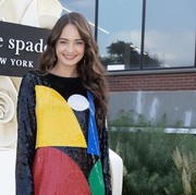 4 Detail Menarik Outfit Enzy Storia di Show Kate Spade New York Fashion Week 2024