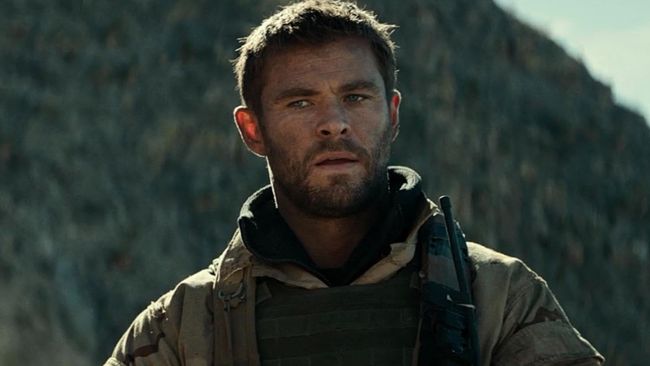 Jadwal Bioskop Trans TV hari ini (12 September) 12 Strong. Berikut sinopsis 12 Strong dibintangi Chris Hemsworth dan Michael Pena.