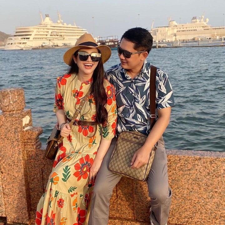 <p>Padahal sebelumnya, Fitri Carlina sempat berbahagia karena bisa pindah ke Oman bersama suami dan mengikuti promil di salah satu klinik kehamilan terbaik di sana, Bunda. (Foto: Instagram @fitricarlina)</p>