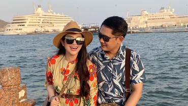 Temukan Foto Vulgar Pramugari di HP Suami Pilot, Fitri Carlina: Aku Syok