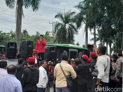 Kader Demo Minta Ketua PDIP Sumut Selesaikan Isu Korupsi Libatkan Dirinya