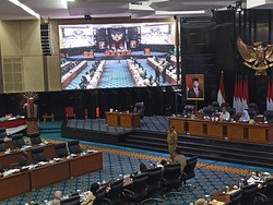 Ketua DPRD DKI ke Kadis LH di Rapat Banggar: Hormat Sama Saya, Minta Maaf