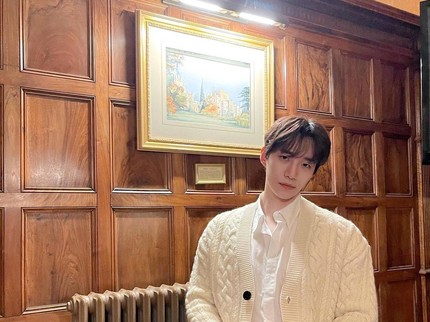 5 Potret Tampan Lee Junho Bintang Drakor King The Land, Bakal Gelar Fan Meeting di Jakarta Bun