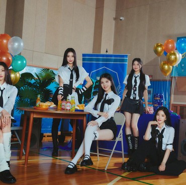 Lirik lagu Good Day (Special Daileee) - Weeekly