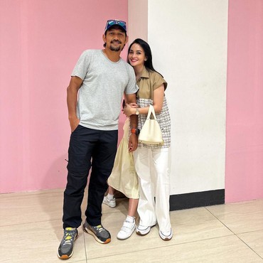 Ibnu Jamil & Ririn Ekawati Umumkan Kehamilan Anak Pertama: Tak Sabar Menanti