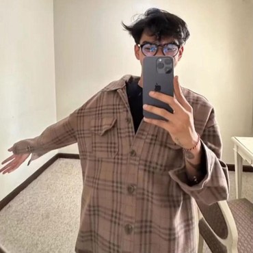 7 Potret Satria Mahathir Anak Jenderal yang Dijuluki Papa Muda & Circle HP Boba