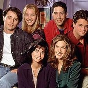 Geng 'Friends' Buat Joint Statement Perihal Kepergian Matthew Perry: Kami Adalah Keluarga