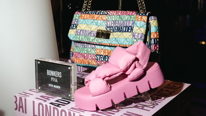 Nggak Repot, Belanja Steve Madden Kini Bisa dari Rumah