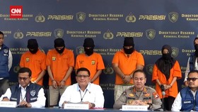 VIDEO: Polisi Ungkap Honor Pemain Di Rumah Produksi Film Porno