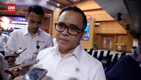 VIDEO: Menpan RB Batal Hapus Tenaga Honorer, Cegah PHK 2,4 Juta orang