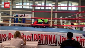 VIDEO: Jatuh Di Ronde 3, Petinju 15 Tahun Tewas Di Ring