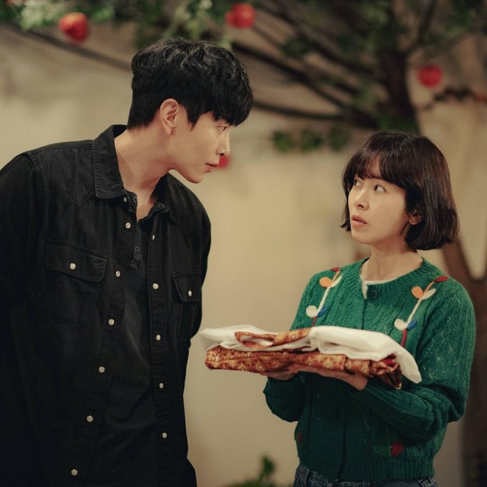 Behind Your Touch menceritakan kisah dokter hewan dengan kekuatan psikometri unik dan detektif ambisius berubah dari komedi menjadi thriller mencekam saat serangkaian pembunuhan mengguncang desa./Foto: IMDb