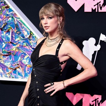 Lirik Lagu 'All Too Well' Taylor Swift, Lengkap dengan Terjemahan & Makna