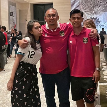 Ayah Azizah Salsha Dikritik Usai Tuduh Pemain Timnas Pura-pura Cedera