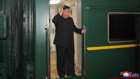 FOTO: Penampakan Kereta Api Mewah Kim Jong Un yang Parkir di Rusia