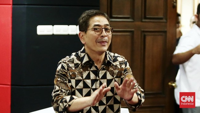 Ketua Kadin Indonesia Arsjad Rasjid curiga ada oknum bermain di balik derasnya impor tekstil yang membunuh industri dalam negeri belakangan ini.