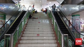 Jerit Soleh dan Pedagang Pasar Tanah Abang Sepi 'Terbunuh' TikTok Shop