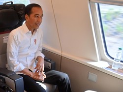 Perdana Naik Kereta Cepat Jakarta-Bandung, Jokowi: Inilah Peradaban