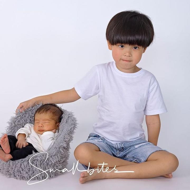 <p>Sammy Simorangkir menikah dengan Viviane pada tahun 2017, Bunda. Setelah menikah, keduanya pun dikaruniai dua orang anak berjenis kelamin laki-laki. (Foto: Instagram: @sammysimorangkir)</p>