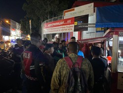 Gaya Sok Keras Tantan Kebal Golok tapi Keok Digebuk Warga Garut