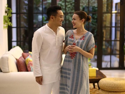 Rianti Cartwright dan Suami 'Nikah Lagi' di Hadapan Mendiang Ayah Mertua, Ini Alasannya