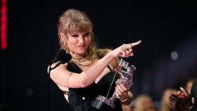 Taylor Swift Sebut 'Sampah' Kala Bahas Kanye West dan Scooter Braun