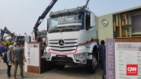 Daimler Luncurkan 2 Truk Mercedes Actros dan Axor Spesialis Tambang