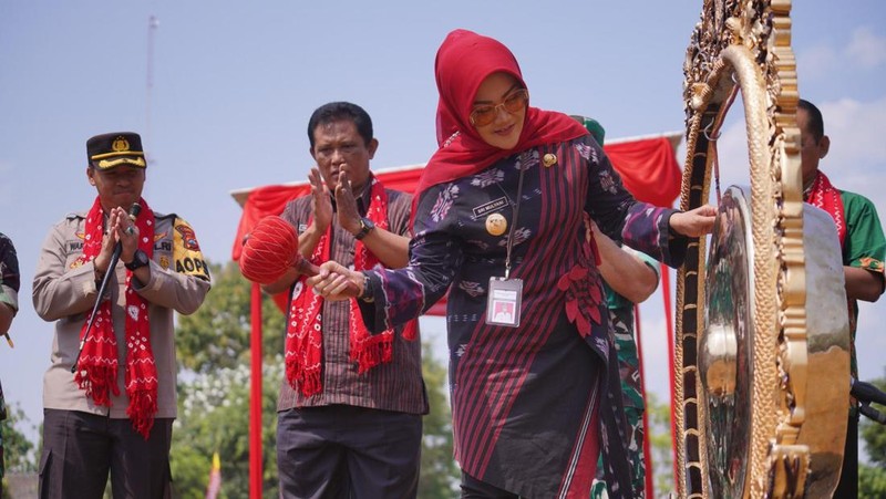 Bupati Klaten menyatakan bahwa kegiatan KBMKB ke-18 di Desa Boto, sebagai program lokal daerah terpadu antara TNI dan Pemerintah Daerah.