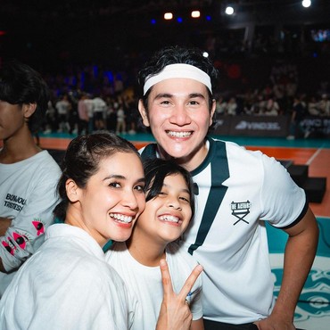 Bangganya Vino G Bastian Anak Raih Juara 1 Lomba Olimpiade Matematika dan Sains