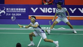 Momen Apriyani Ganti Raket dan 'Ngesot' demi Juara Hong Kong Open