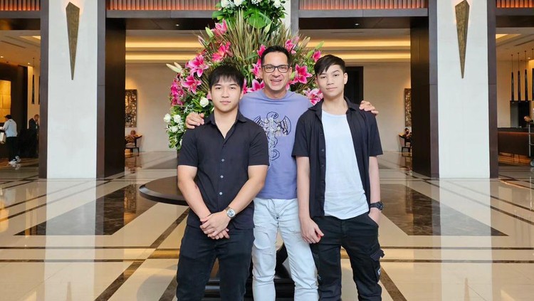 Ari Wibowo Ari Wibowo